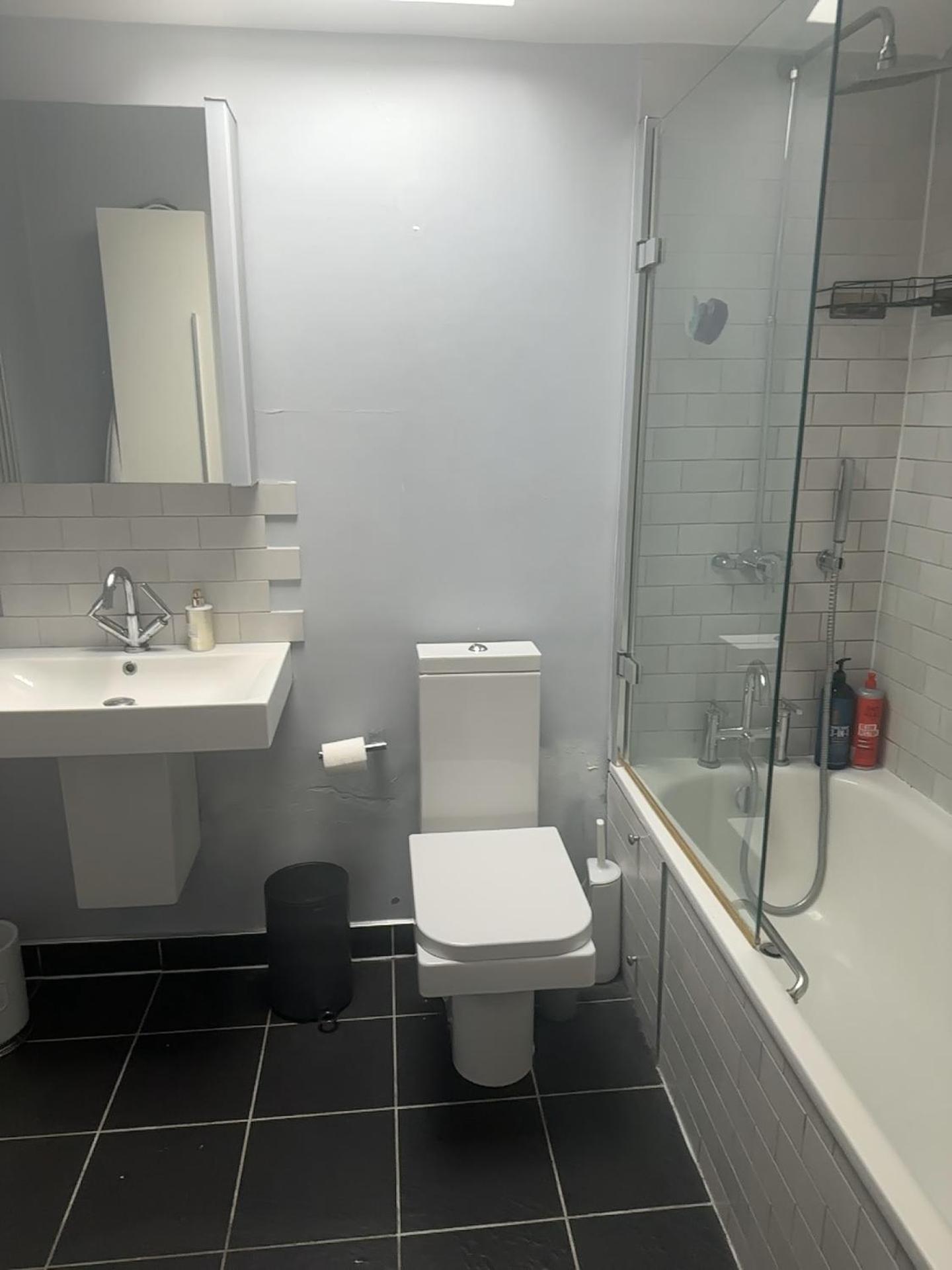 My Sky Secret Garden 1 Bedroom Лондон Екстериор снимка